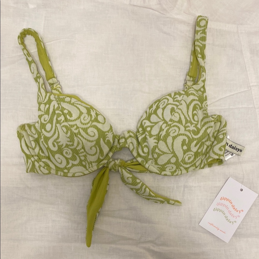 Dippin’ Daisy’s: Sofia Underwire Bikini Top/ Seashore High Waist Cheeky Bottoms